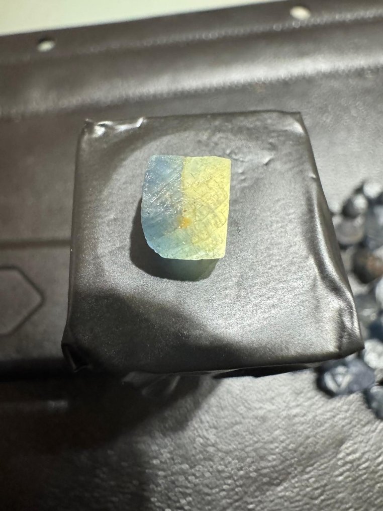 Sapphire Rough- 20 g - (47) #1.0