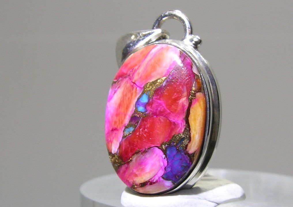 Turquoise Pendant - Height: 32 mm - Width: 16 mm- 5.26 g - (1) #1.0