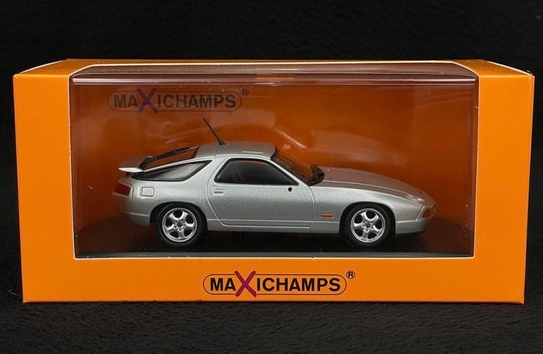 Minichamps 1:43 - Modellino di auto - Porsche - 928 GTS #4.3