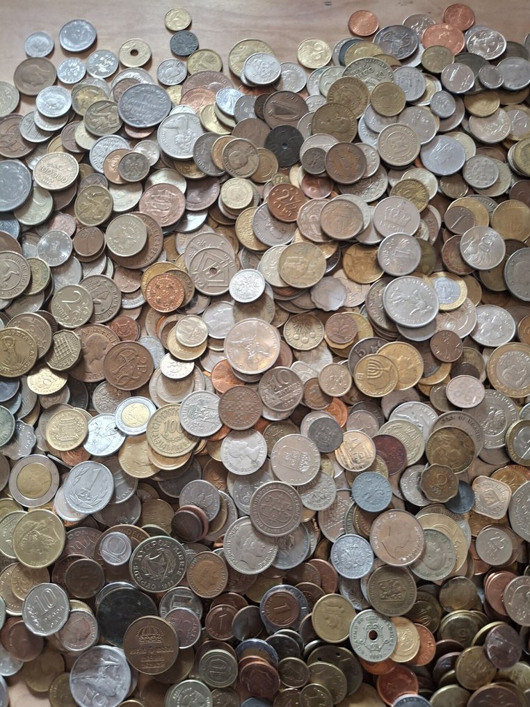 世界. Attracive mix  of 9 kgs world coins.  (沒有保留價) #3.2