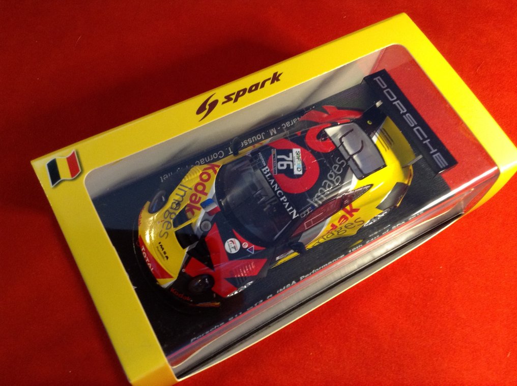 Spark 1:43 - Modelracerbil - ref. #SB130 Porsche 911 (991) GT3 R IMSA Performance Team "Kodak" 10° 24h Spa 2016 #76 - Fremragende kvalitet - begrænset udgave - meget sjælden - speciel serie - nummereret #067 ud af kun #2.1