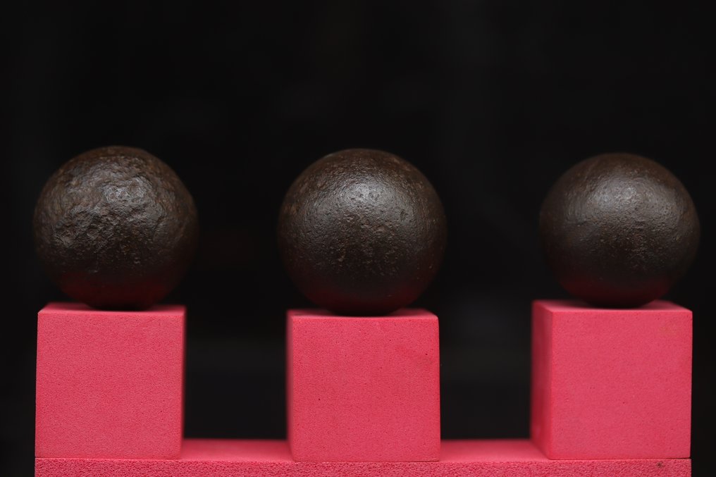Relíquia - 3 x Bolas de Canhão de Ferro - século XVIII #1.0