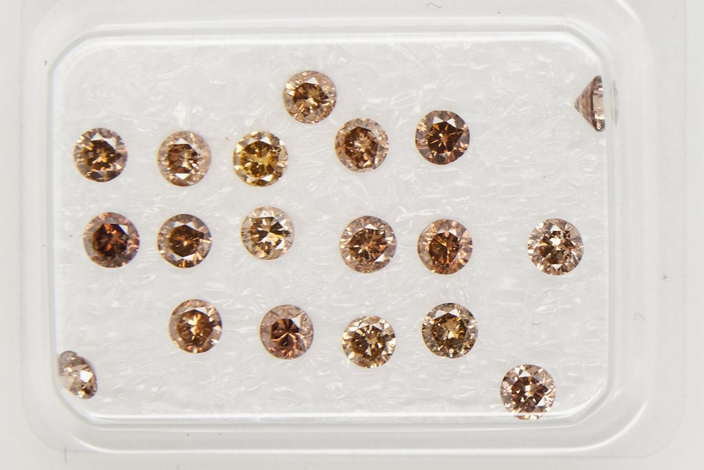 No reserve price - 19 pcs Diamond  (Natural)  - 0.88 ct - Round - VS1, VS2, SI1, SI2, I1, I2, I3 - Gem Report Antwerp (GRA) #2.1