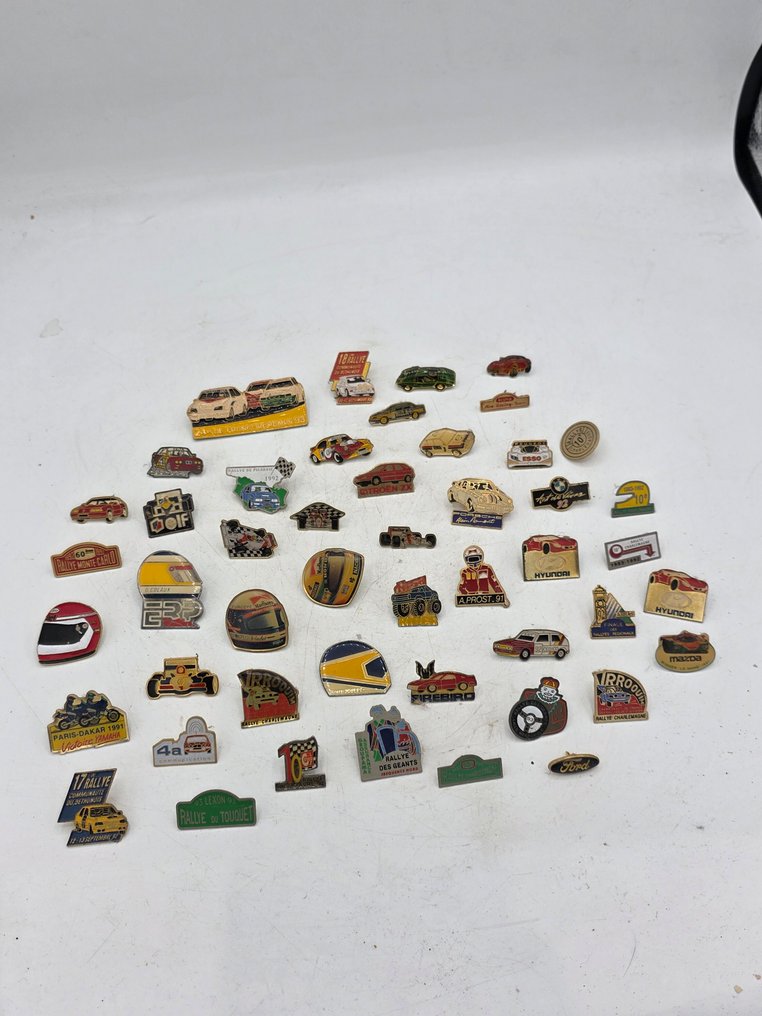 Pin badge - Europe - 20th - late #1.0