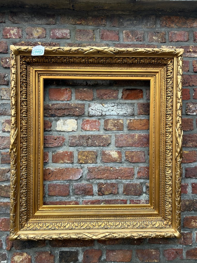 Cadre  - 118. Ancien cadre de musée en or lourd doré. Pour tableau de 60x51cm. #2.1