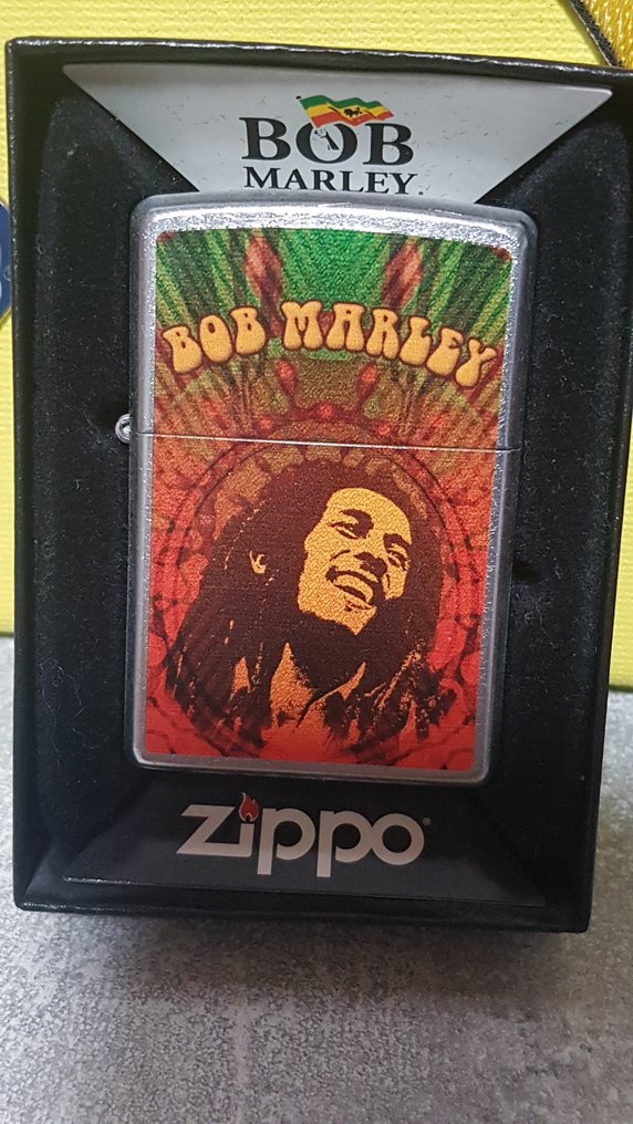 Zippo - Original Zippo Rarität Bob Marley mit Zippo Ballon auf Leinwand - No reserve price - Lighter - Chrome -  (2) #2.1
