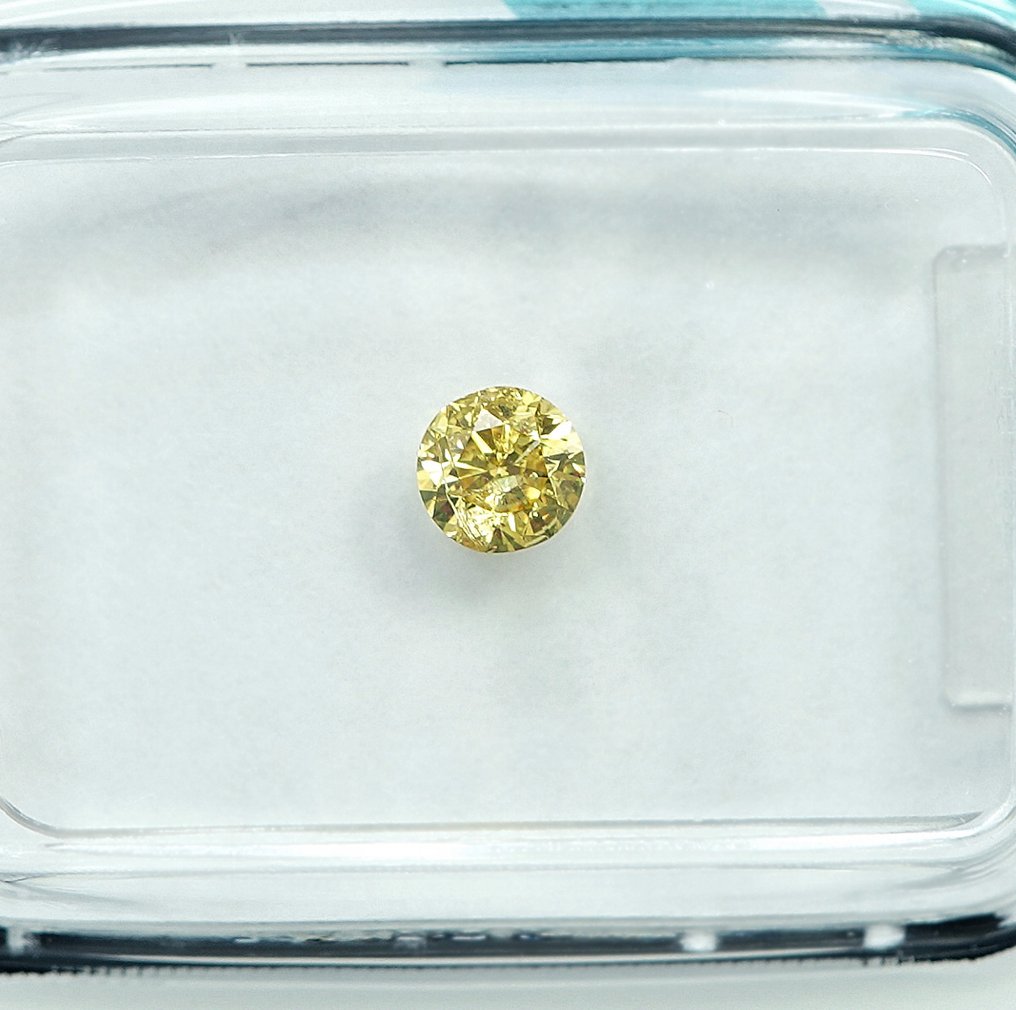 No reserve price - 1 pcs Diamond  (Natural coloured)  - 0.22 ct - Round - Fancy intense Yellow - I2 - International Gemological Institute (IGI) #1.0