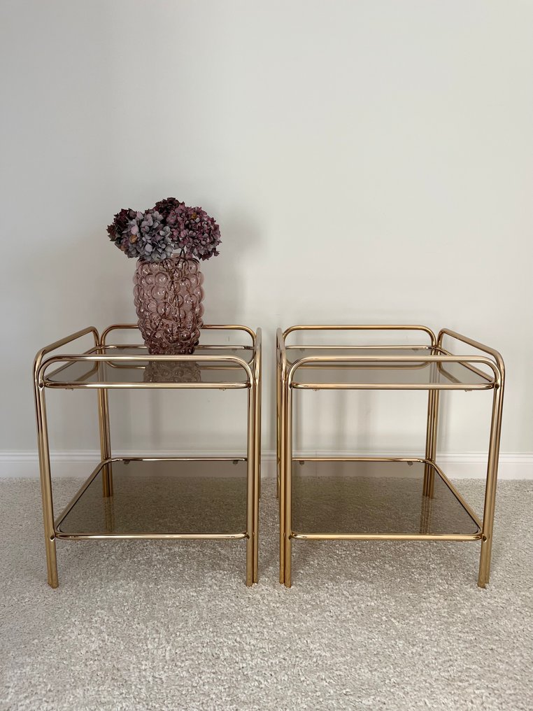 Table d'appoint - Verre, Métal - Ensemble de deux tables basses avec des plateaux en verre. #3.2