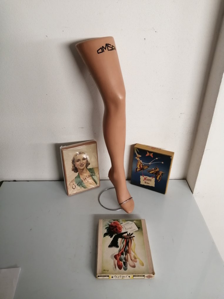 Coleção temática - Expositor/Meias (década de 1960): Noemi, Amaranta #1.0