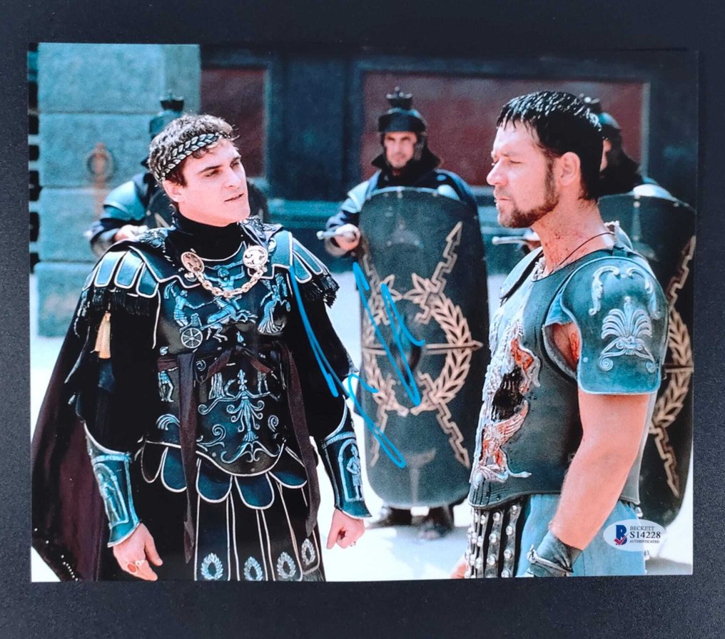 Gladiator - Joaquin Phoenix (Commodus) - Signed 8x10 Photograph - Beckett COA #4.3