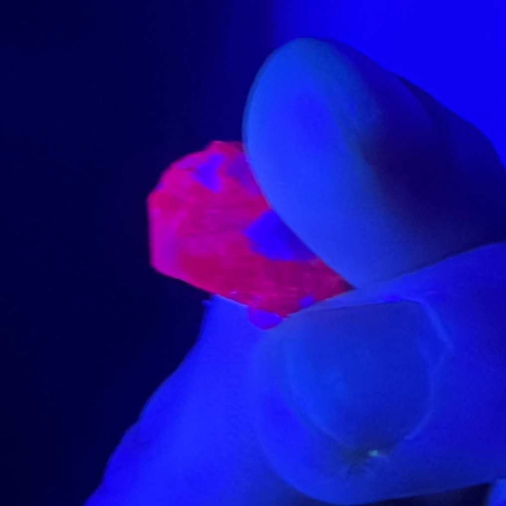 Ρουμπίνι 15,6 καρατίων – Φυσική κρυσταλλική γλυπτική σε μητρικό πέτρωμα 3,908 γρ. 1,9 × 1,4 × 1,2 Κρύσταλλοι στη μήτρα- 3.91 g #3.2