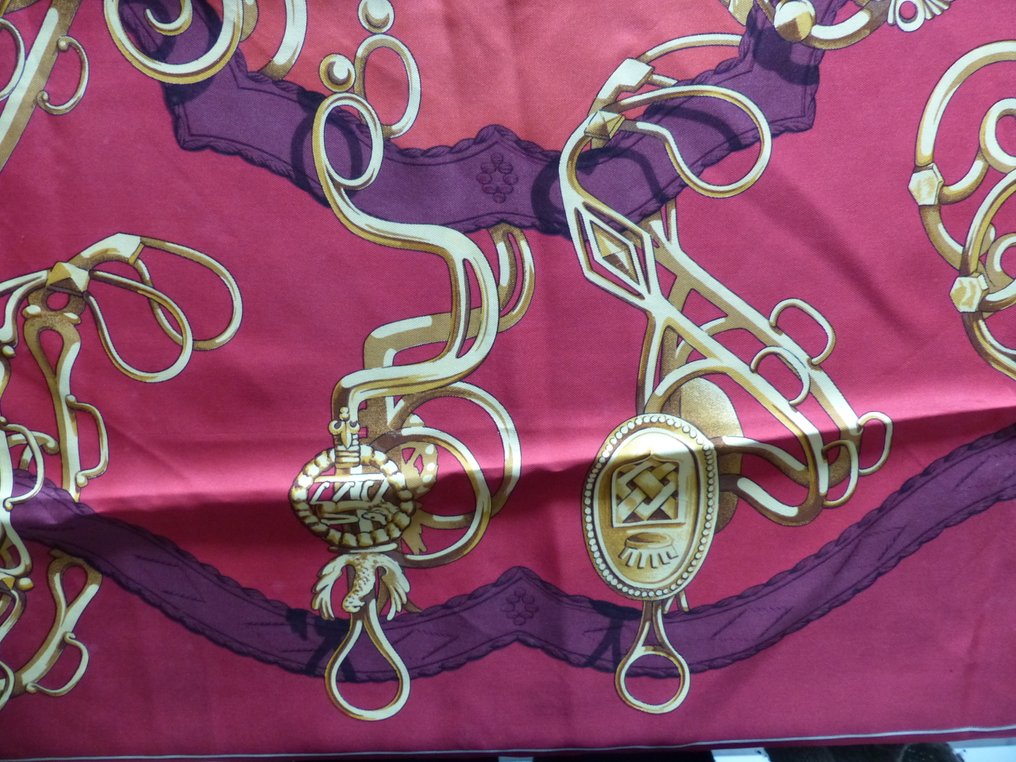 Hermès - PROFILE - Fular #2.1