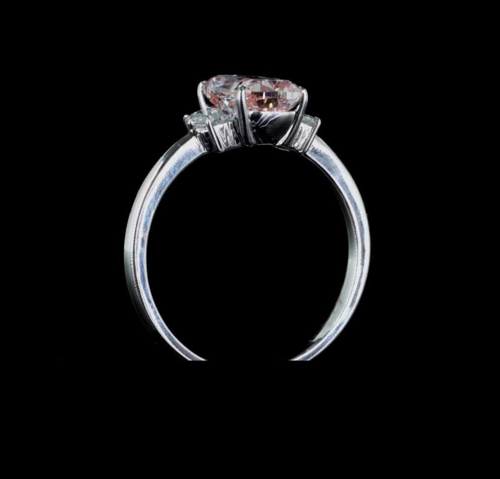 Ring - 14 karat Hvitt gull -  2.01ct. tw. Rosa Diamant (Fancy farget lab-dyrket diamant) - Diamant #2.1
