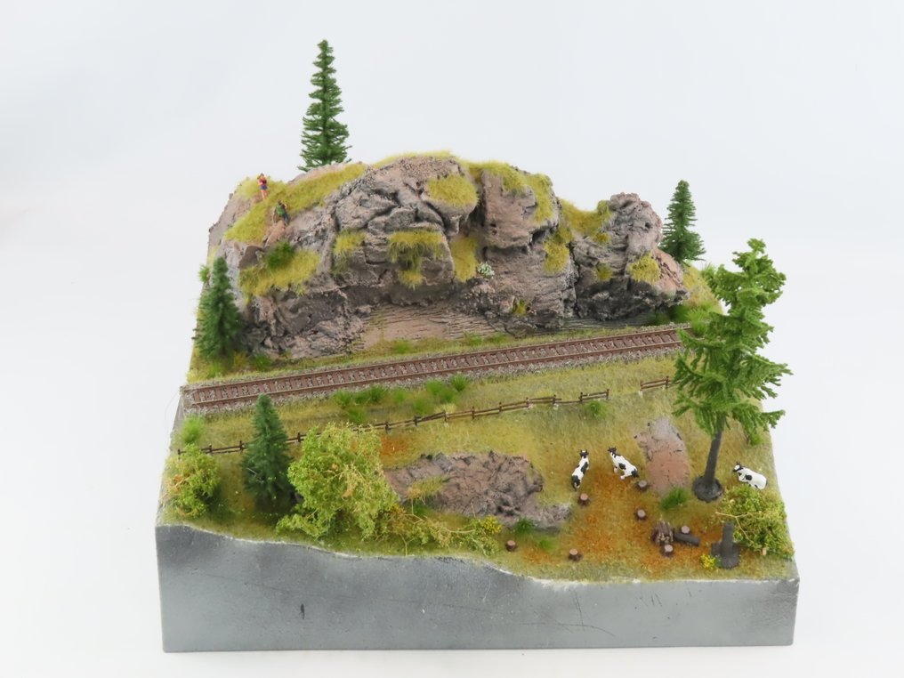 Noch, Busch H0 - Τοπίο τρένου μοντελισμού (1) - Πάρα πολύ λεπτομερές διάκοσμο βουνού, όμορφο όπως μια γραμμή γραφής. #4.3