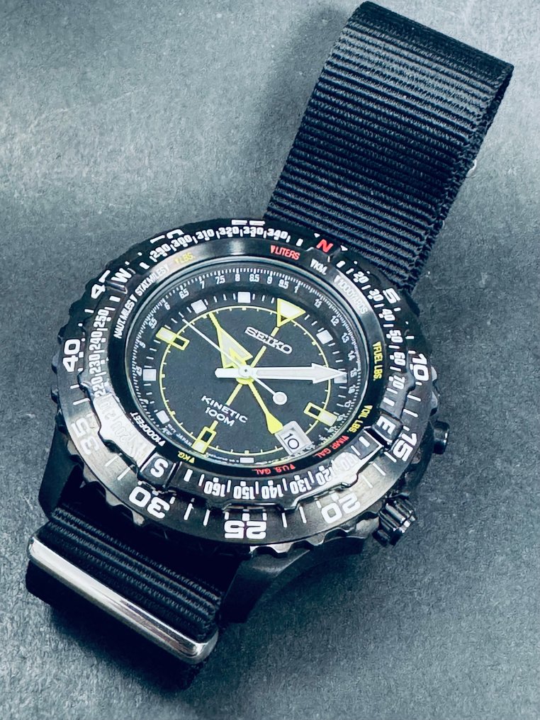 Seiko - Kinetic - Ingen mindstepris - 5M62-0A70 - Mænd - 2010-2020 #1.0