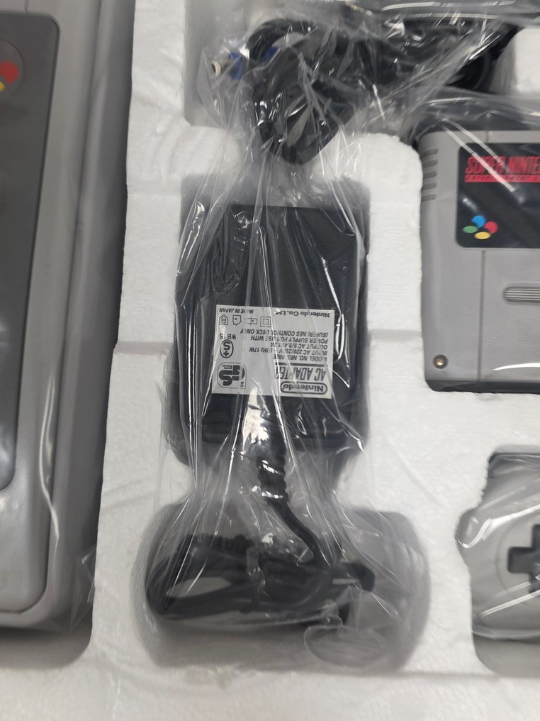 Nintendo - Snes Super Rare Big Box Street Fighter Ii Edition +Extremely rare POSTER +Rare upper inlay - Video game console + games - In original box #3.2