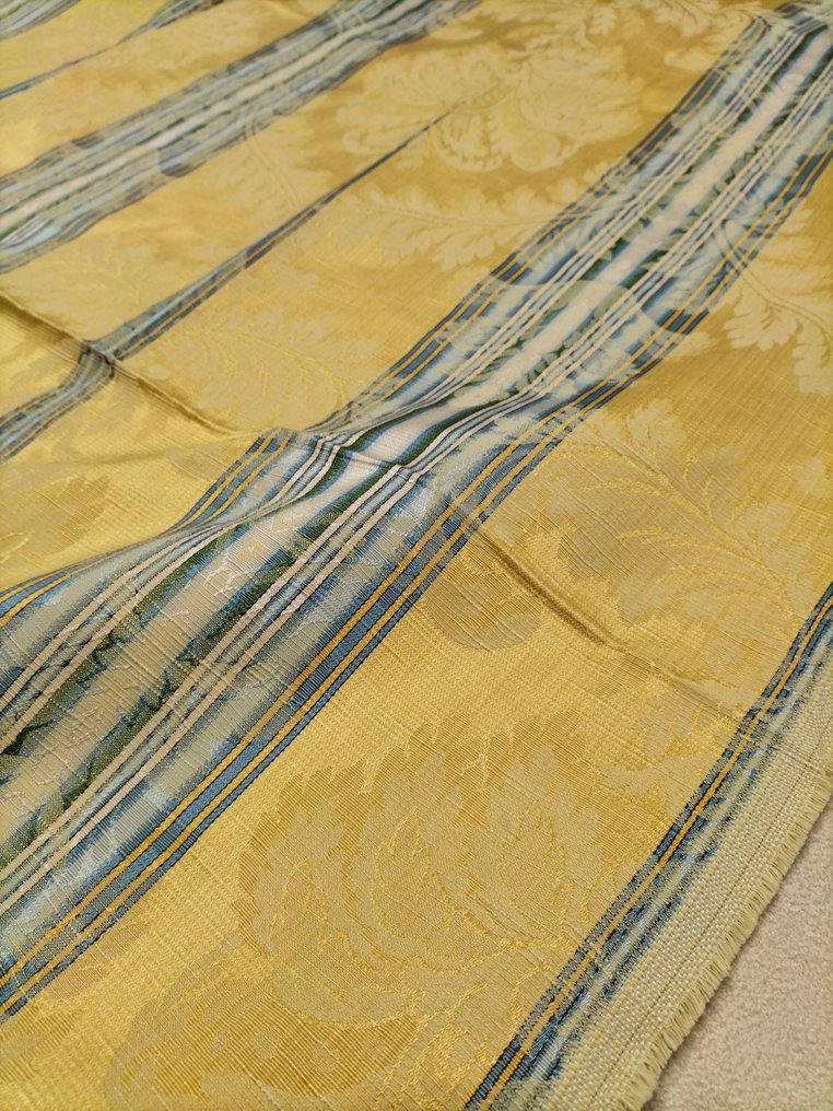 Stupendo tessuto in misto seta con trama barocca - 紡織品 (2)  - 360 cm - 140 cm - 追求的品质 #1.0