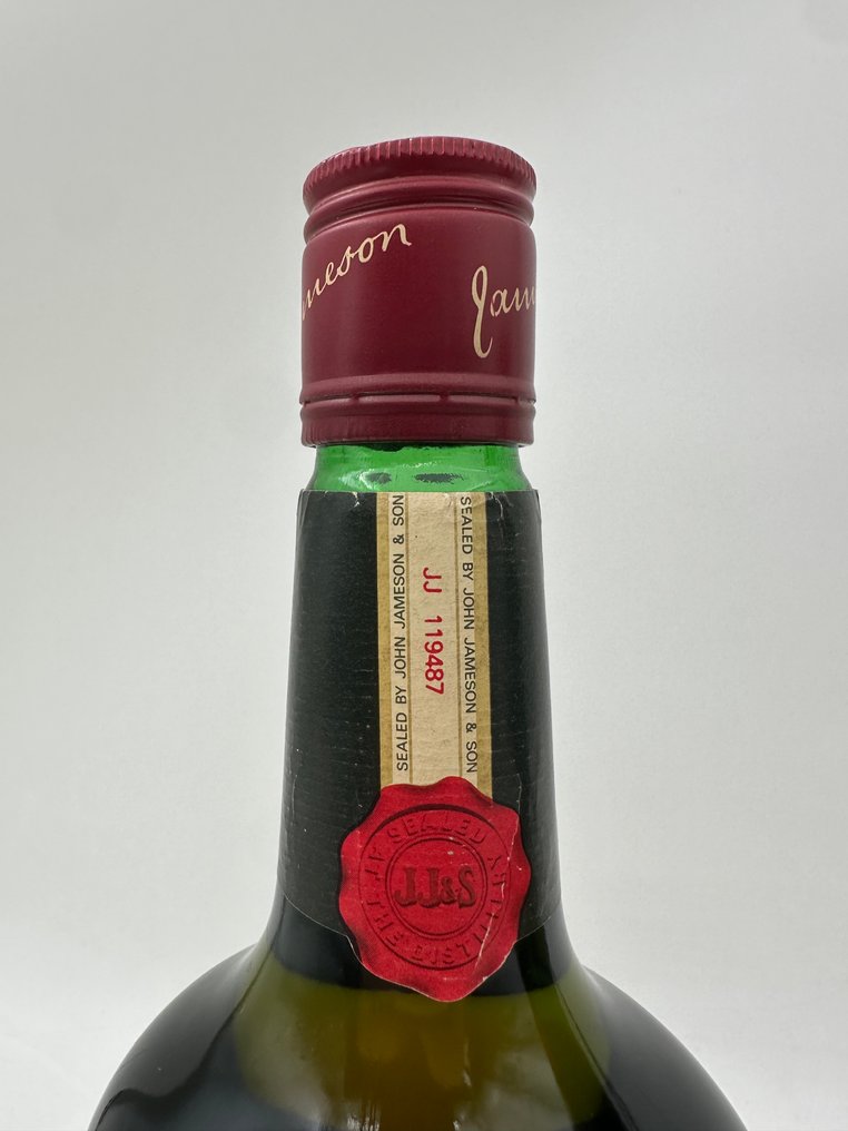 Jameson - Irish Whiskey  - b. 1970s, 1980s - 75cl, 1 Litre - 2 bottles #1.0