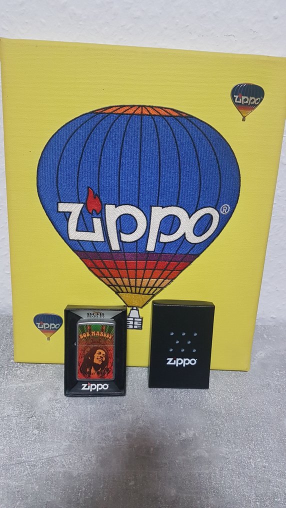 Zippo - Original Zippo Rarität Bob Marley mit Zippo Ballon auf Leinwand - No reserve price - Lighter - Chrome -  (2) #1.0