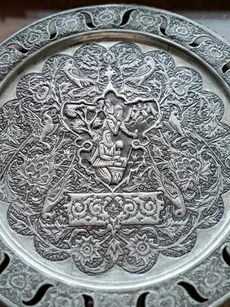 Μεγάλο πιάτο σε στιλ Qajar - 40 εκ. - Μέση Ανατολή - μέση του 20ού αιώνα #4.3