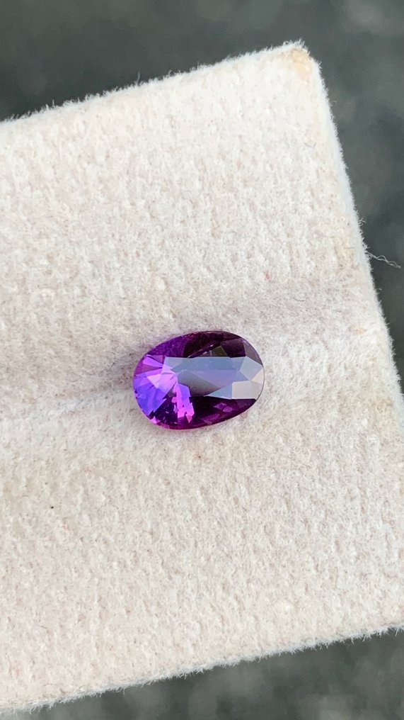 χωρίς τιμή ασφαλείας - 1 pcs  Μωβ Ζαφείρι  - 1.23 ct - Διεθνής Ένωση Έγχρωμων Πολύτιμων Λίθων (ICA GemLab) #1.0