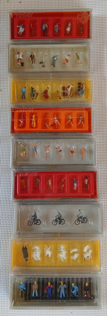 Preiser N - Model train figures (9) - Various Preiser figures in their original blister packaging. #1.0
