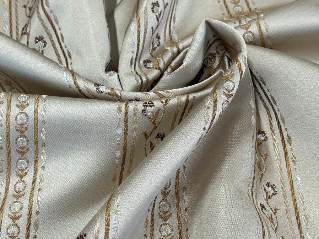 Fioriture d’Oro su Righe di Seta – Lampasso Elegante a Telaio - Tessuto per tappezzeria  - 4 m - 1.4 m #3.2