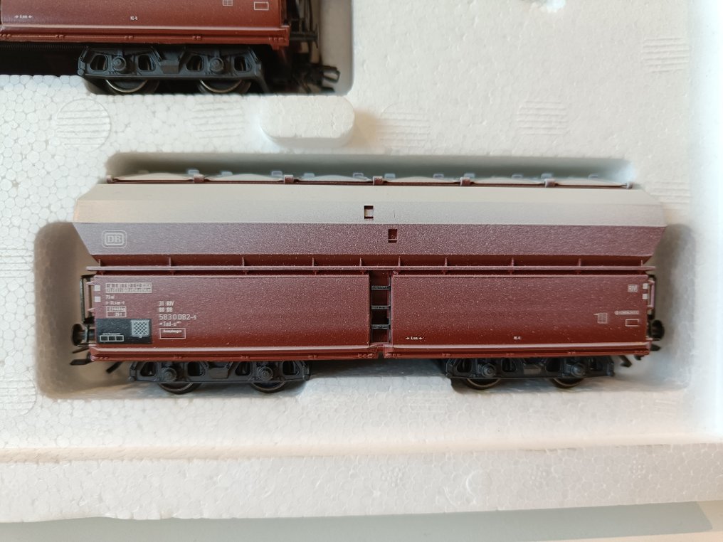 Märklin H0 - 46262 - Model train freight wagon set (1) - Wagon set 'lime transport' self-loading wagon with folding lid - DB #4.3