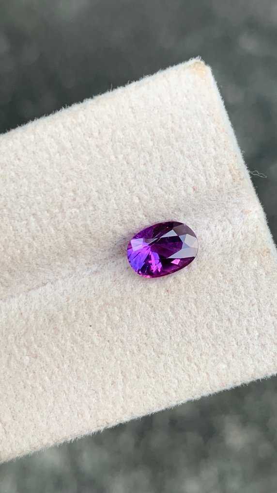 χωρίς τιμή ασφαλείας - 1 pcs  Μωβ Ζαφείρι  - 1.23 ct - Διεθνής Ένωση Έγχρωμων Πολύτιμων Λίθων (ICA GemLab) #2.1