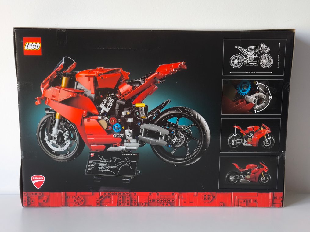 Lego Set - 42202 - Technic - Ducati Panigale V4 S #1.0