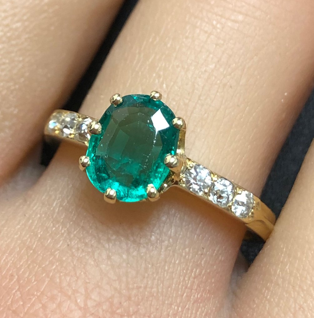 Ei pohjahintaa - Sormus - 18 kt. Keltakulta - 1.30ct. tw. Smaragdi - Timantti #3.2