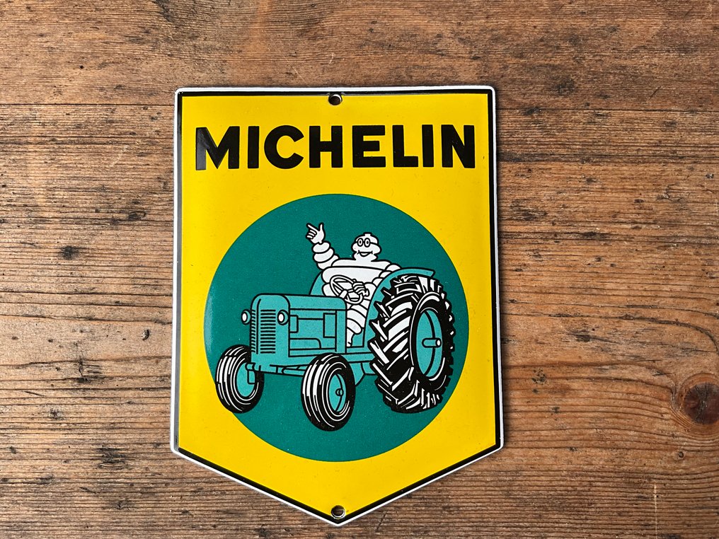 Michelin κλαστική διαφημιστική πινακίδα - Εμαγιέ εικόνα - Bibendum με τρακτέρ. - Σμάλτο #4.3
