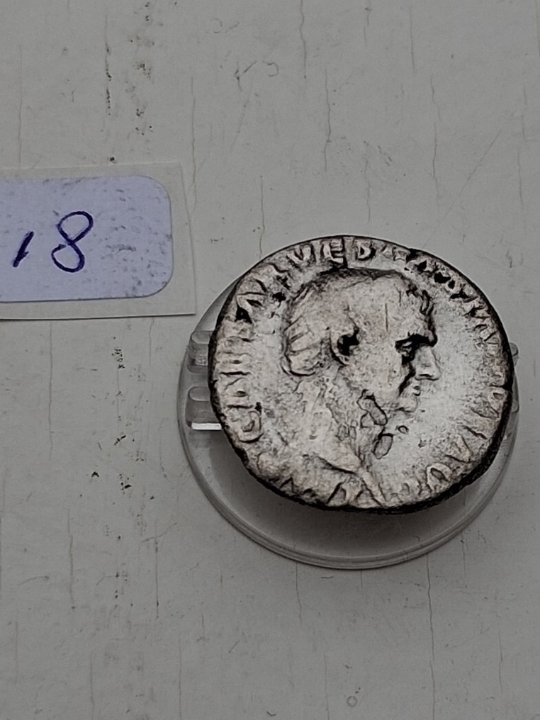 罗马帝国. 维斯帕西安 （公元 69-79）. Denarius Rome - Pax seated  (没有保留价) #1.0