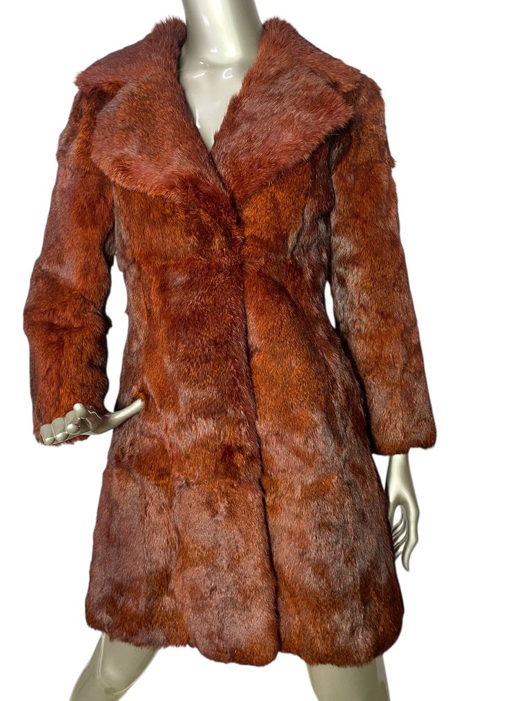 Artisan Furrier - Γούνινο παλτό #1.0