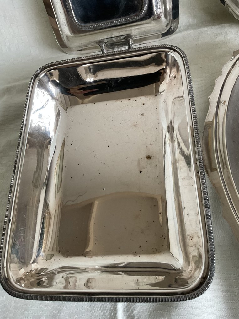 Alpha - Harrison Brothers & Howson (HB&H) – Sheffield - Piatto da portata (2) - Harrison Brothers & Howson (HB&H) – Verzilverd – Alpha Plate – Set di 4 ciotole da servizio - Placcato argento #2.1