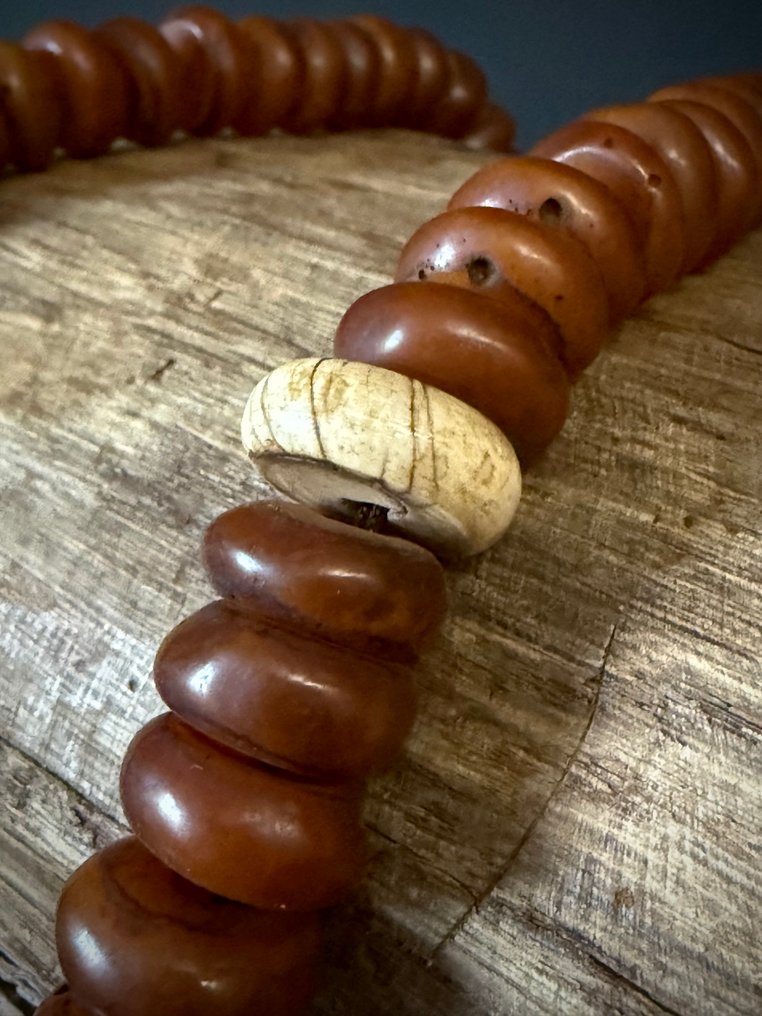 佛教念珠，祈祷珠 - 酚树脂，海螺壳，蜂 - 尼泊尔 - 20世纪下半叶 #4.3