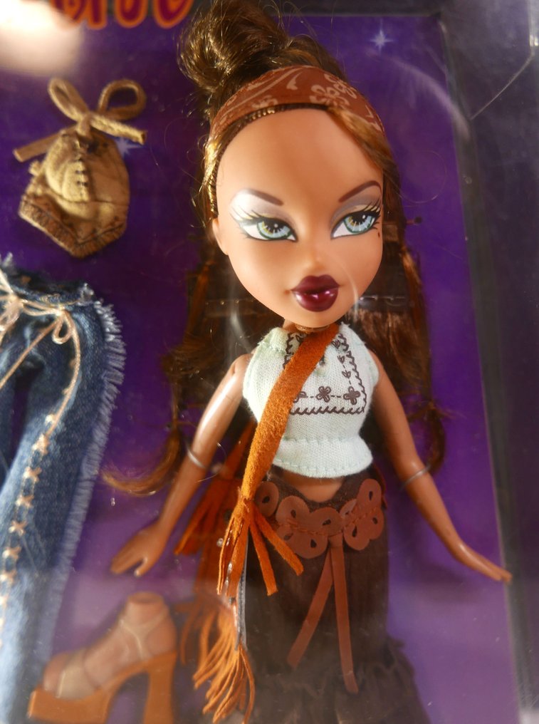 Bratz  - Boneca Barbie Yasmin- Collection STRUT IT - Bratz premières éditions 2003 - MINT #3.2