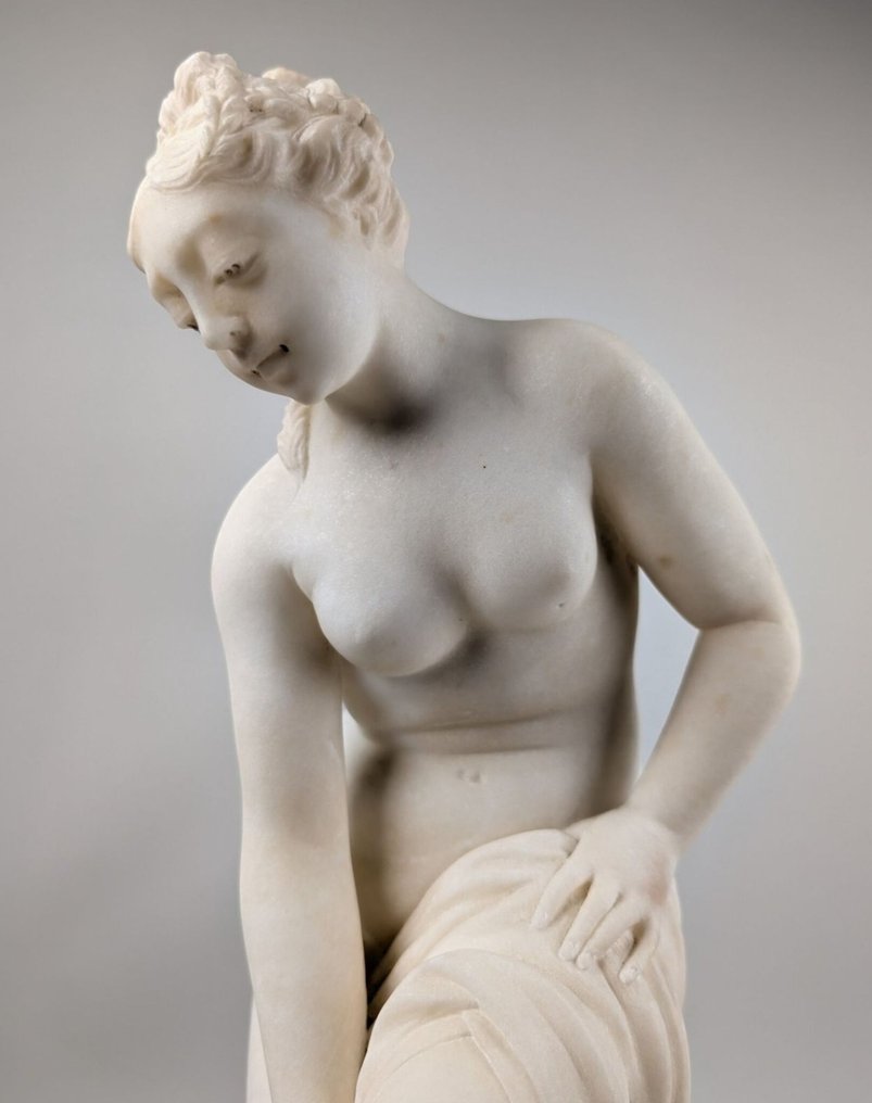 dal modello di Christophe-Gabriel Allegrain (1710-1795) - Άγαλμα, Baigneuse - 45 cm - Μάρμαρο Carrara #1.0