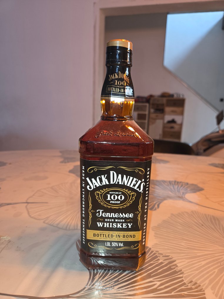 Jack Daniel's Legacy Edition 1, 2 & 3 + Bottled in Bond 100 Proof  - 700ml, 1 Litre - 4 pullojen #1.0