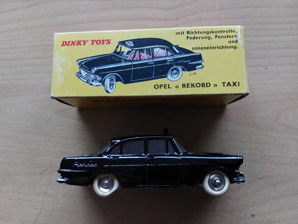 Dinky Toys 1:43 - Voiture miniature - 546 Opel Rekord Taxi, Boxed #1.0