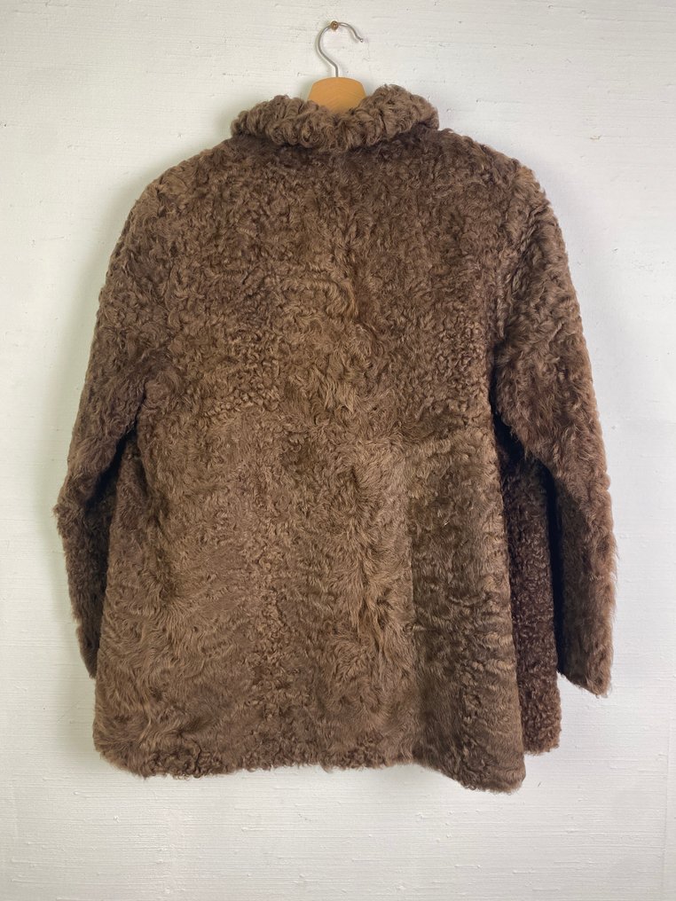 Artisan Furrier - Γούνινο παλτό #2.1