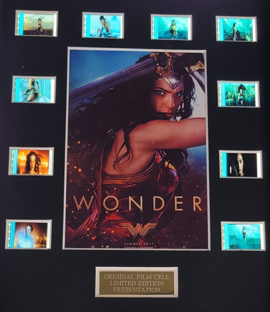 Supernainen - Framed Film Cell Display with COA #1.0