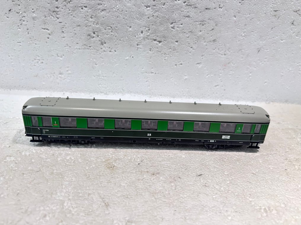 Märklin H0轨 - 26509/43208 - 火车组 (2) - 6-德里格高速列车 柏林-莱比锡 - DR (DRB) #4.3