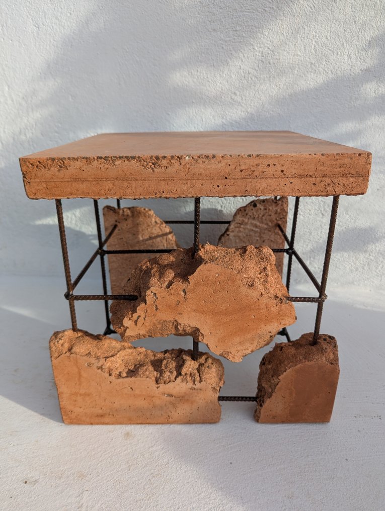 Wallavibe - D.B - Mesa de centro - funcionalidade em um design brutalista - Arte funcional - Sem reserva #1.0