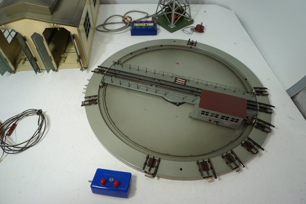 Märklin H0 - 7051/7029/7186 - Costruzioni di modellini di treni (3) - Set con piastra rotante in metallo, capannone e gru portuale #2.1