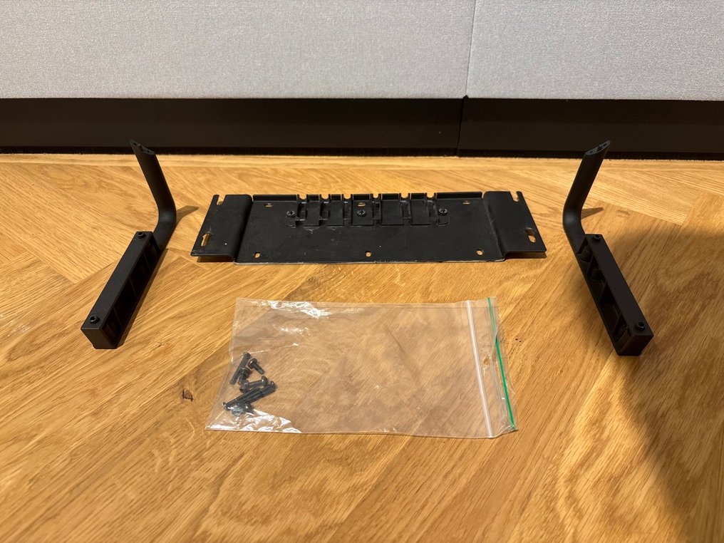 Bang & Olufsen - Suporte de parede para Beocenter 2300 Componente de áudio #1.0