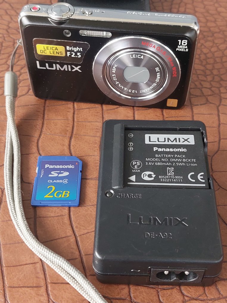 Panasonic DMC-FS45 Digital camera #1.0