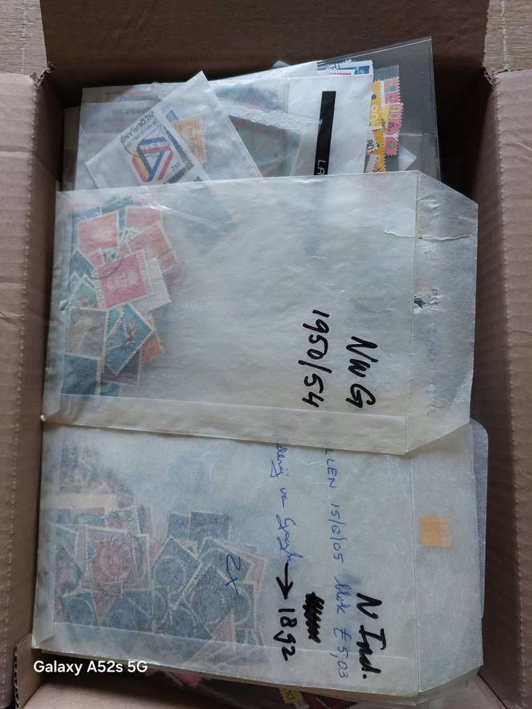 Holland  - NEDERLAND - Enorm partii - skoæske fuld af læs! #1.0