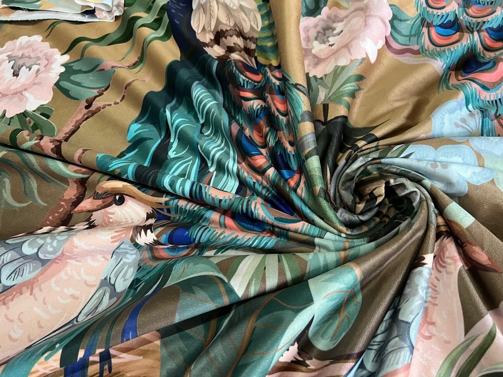 华丽天鹅绒,带有孔雀图案,背景为金色 - 室內裝潢織物 - 2.5 m - 2.8 m #2.1