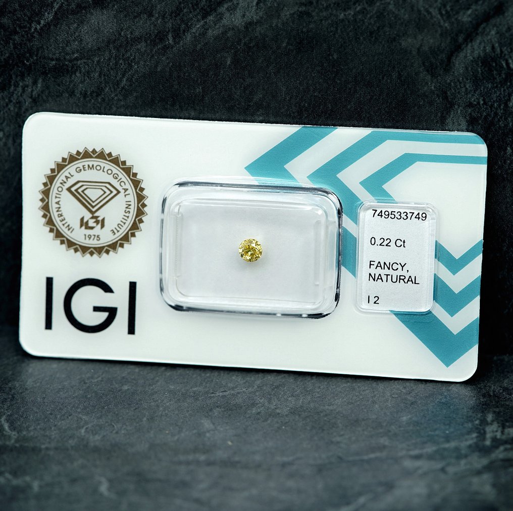 No reserve price - 1 pcs Diamond  (Natural coloured)  - 0.22 ct - Round - Fancy intense Yellow - I2 - International Gemological Institute (IGI) #2.1